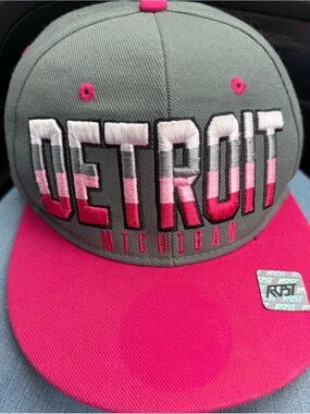 Detroit Michigan Two-Tone Gray and Pink Snapback Hat